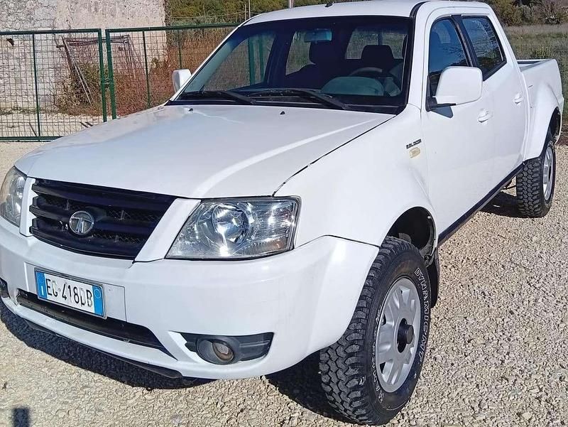Bianco Usata 2011 Tata Xenon Pick-up | 6900 € (Ottimo prezzo) - Immagine 1/4