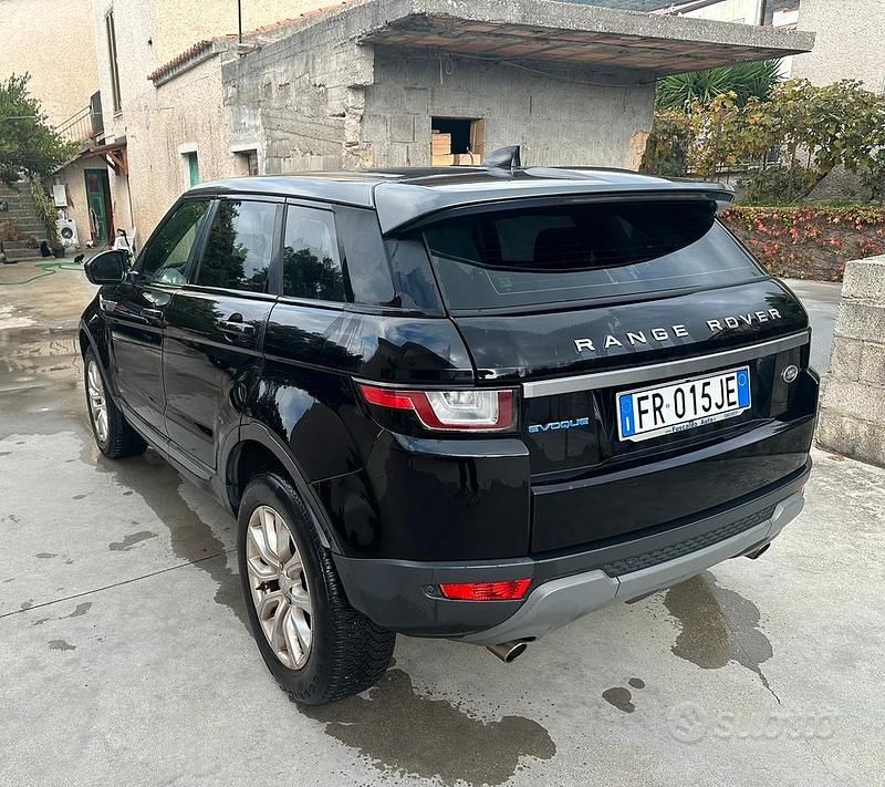 Usata Land Rover Range Rover evoque 150 CV (110 kW) 2018 Nero Berlina
