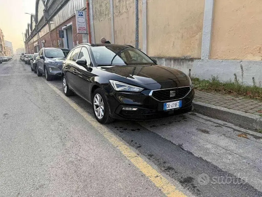 Usata Seat Leon 150 CV (110 kW) 2022 Nero Station wagon