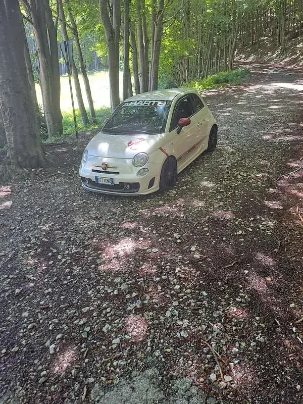 Usata Abarth 500 135 CV (99 kW) 2008 Bianco Utilitaria
