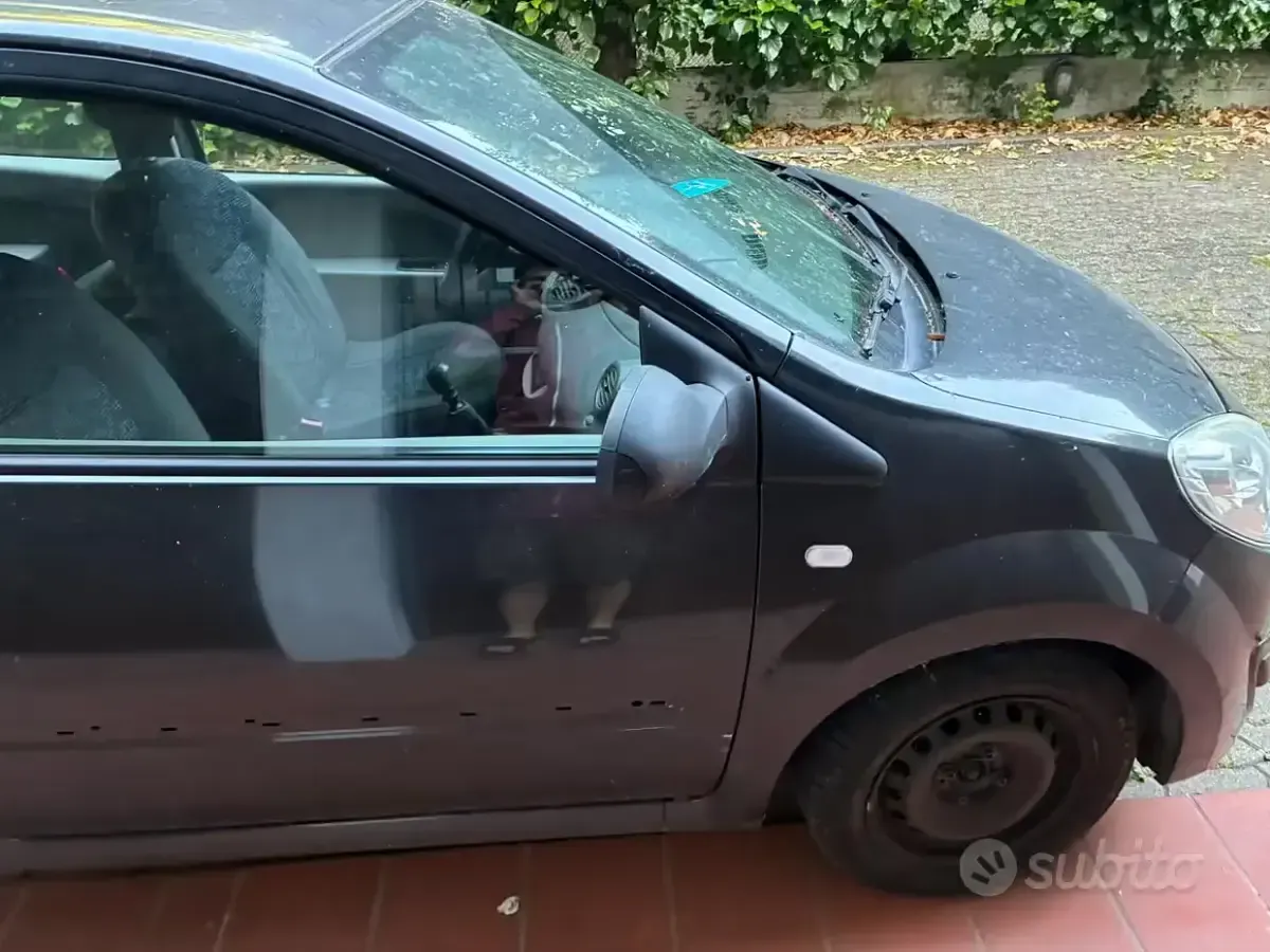 Usata Renault Twingo 58 CV (42 kW) 2008 Nero Utilitaria