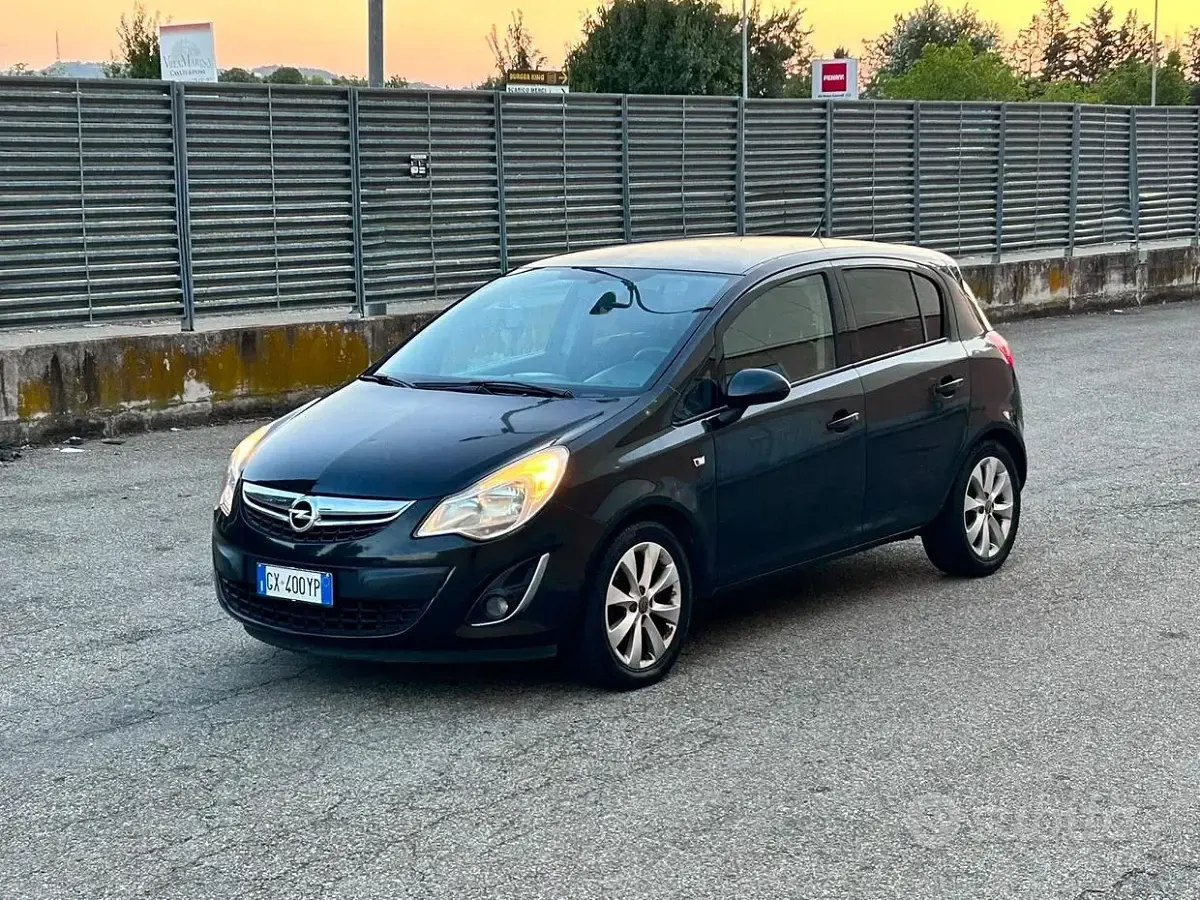 Usata Opel Corsa 95 CV (69 kW) 2012 Utilitaria