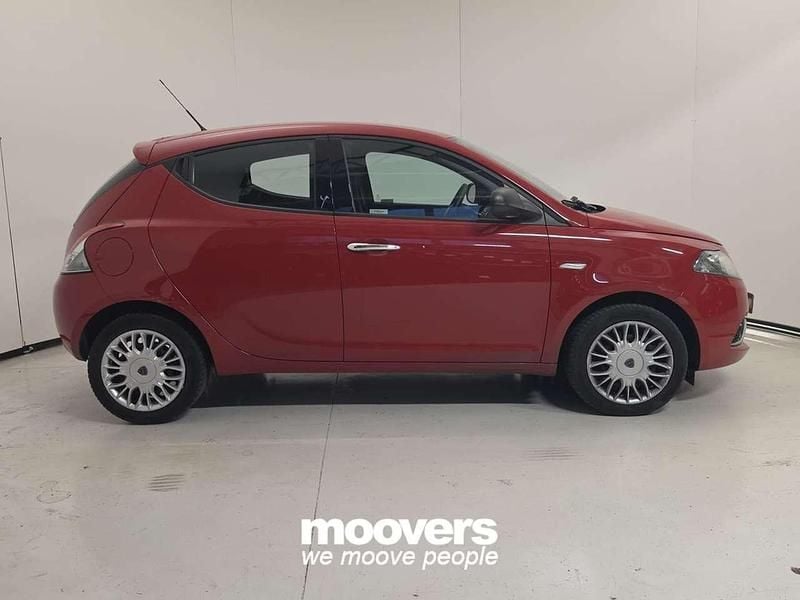 Usata Lancia Ypsilon Gold 69 CV (50 kW) 2017 Grigio Utilitaria
