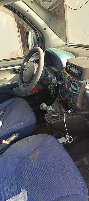 Usata Fiat Doblò 63 CV (46 kW) 2001 Grigio Monovolume