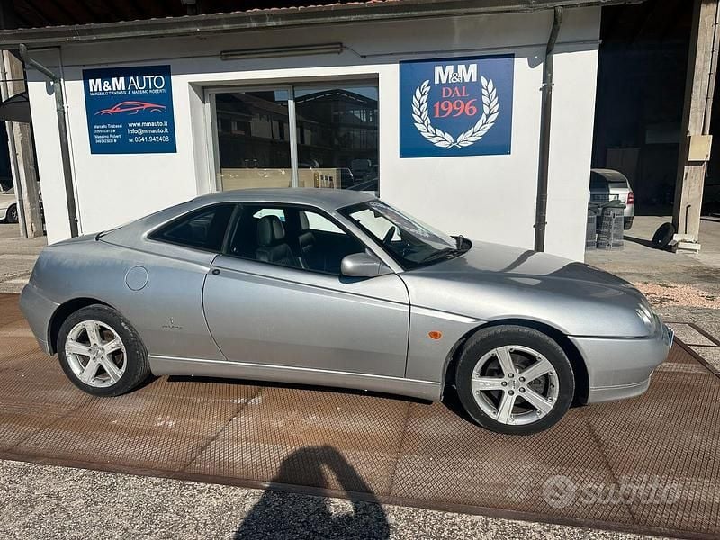 Usata Alfa Romeo GTV Lusso 155 CV (114 kW) 2000 Coupé