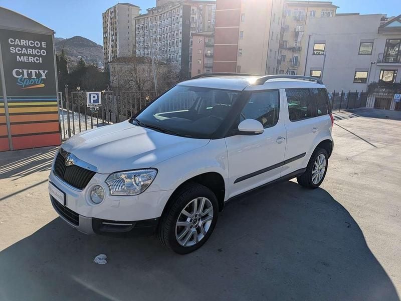 Bianco Usata 2010 Skoda Yeti Elegance SUV | 7990 € (Buon prezzo) - Immagine 1/4