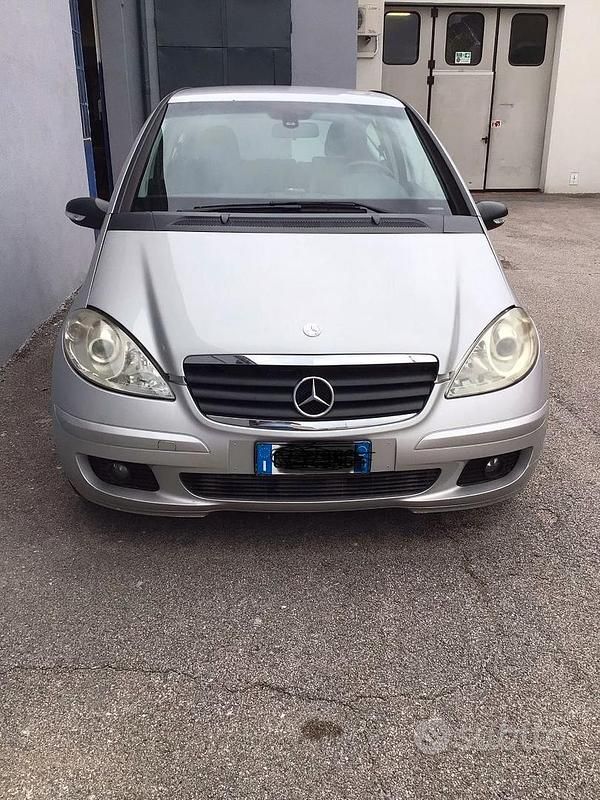 Grigio Usata 2006 Mercedes A200 Coupé | 3000 € (Ottimo prezzo) - Immagine 1/4