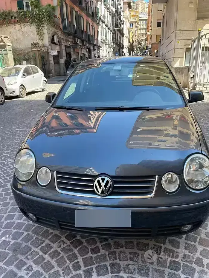 Usata VW Polo Highline 101 CV (74 kW) 2004 Grigio Utilitaria