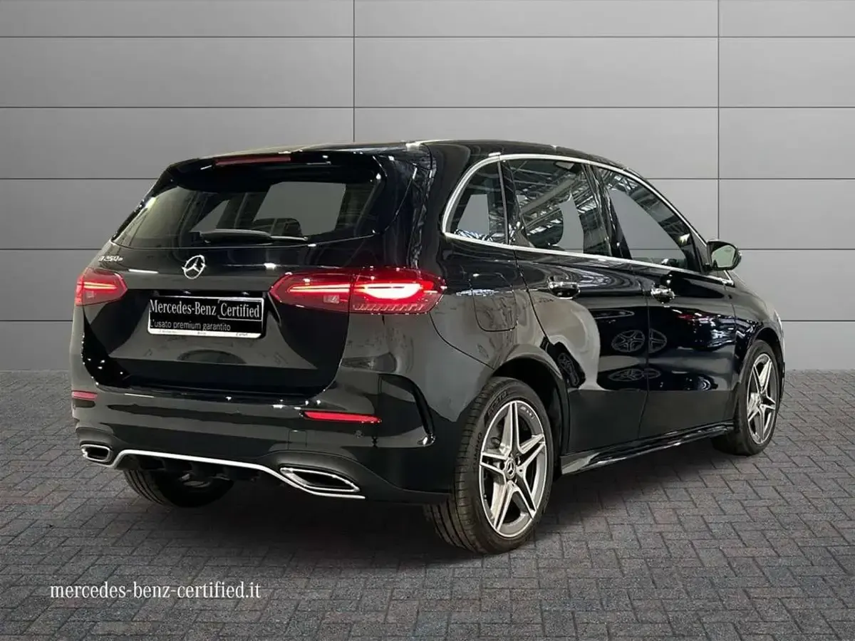 Usata Mercedes B250 Edition 163 CV (119 kW) 2025 Nero cosmo Utilitaria