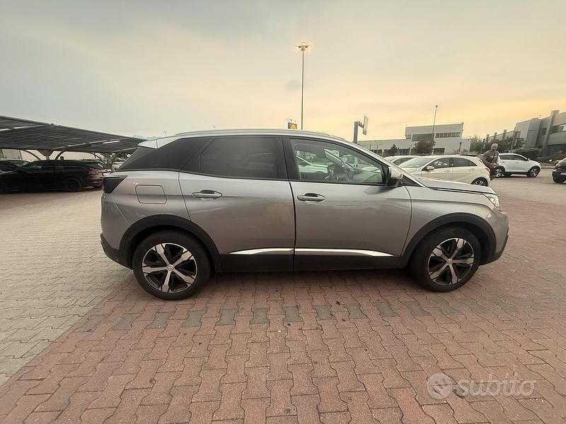 Grigio Usata 2017 Peugeot 3008 Allure Tre volumi | 13.400 € (Buon prezzo) - Immagine 1/4
