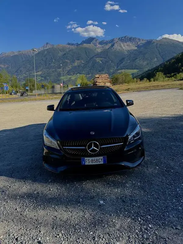 Usata Mercedes CLA220 AMG line 170 CV (125 kW) 2018 Nero Coupé