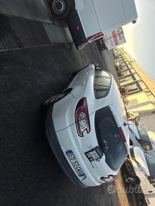 Usata Renault Mégane 110 CV (80 kW) 2011 Bianco Berlina