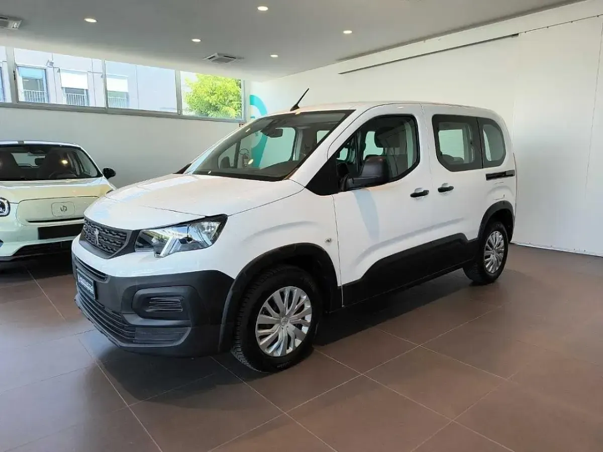 Usata Peugeot Rifter 102 CV (75 kW) 2021 Monovolume
