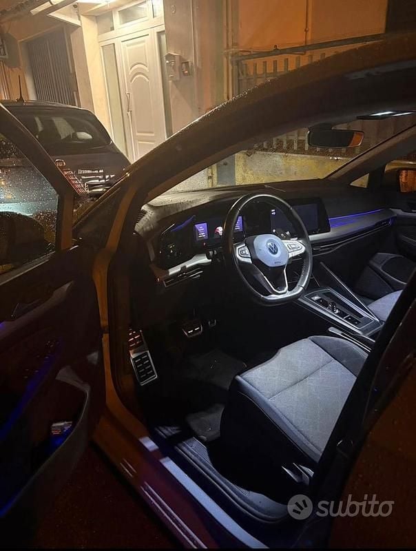 Usata VW Golf VIII Life 115 CV (84 kW) 2022 Berlina