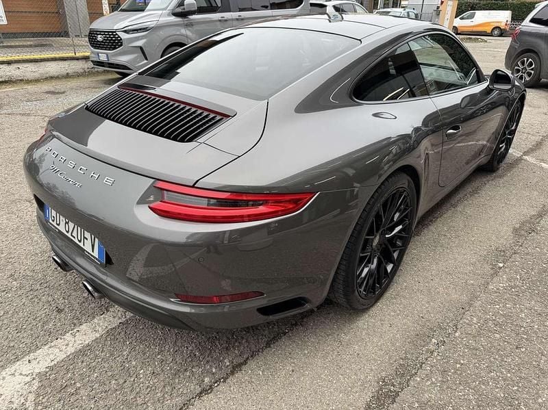 Usata Porsche 911 Carrera 370 CV (272 kW) 2018 Grigio Coupé