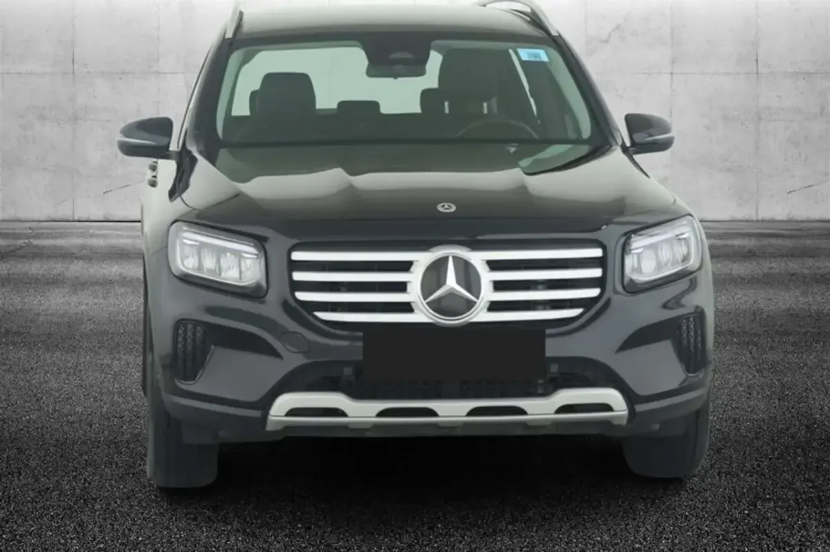 Usata Mercedes GLB180 Advanced Plus 116 CV (85 kW) 2024 Nero SUV