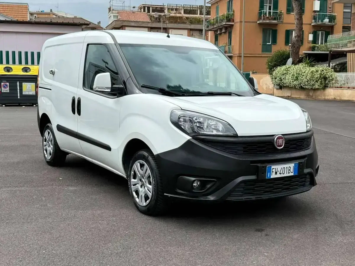 Usata Fiat Doblò 95 CV (69 kW) 2019 Bianco Monovolume