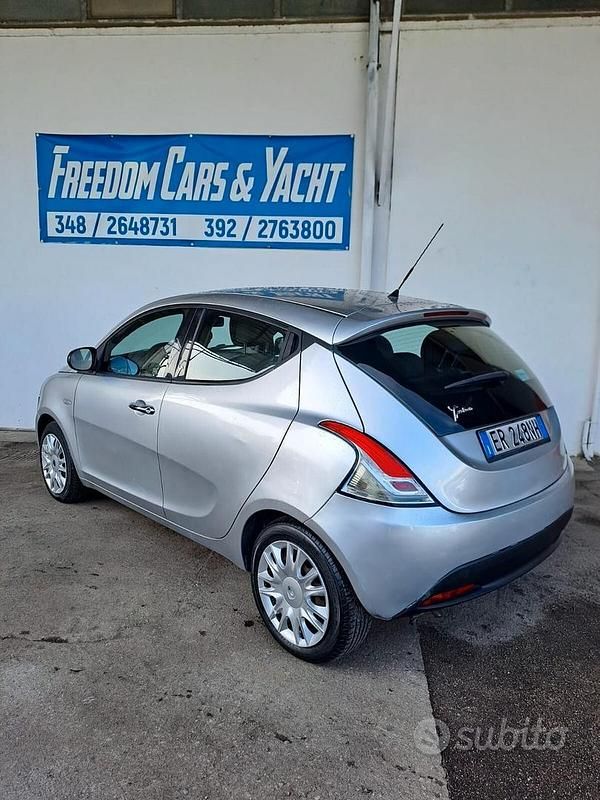 Usata Lancia Ypsilon Silver 69 CV (50 kW) 2013 Grigio Utilitaria
