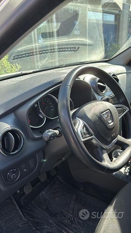 Usata Dacia Sandero Stepway 95 CV (69 kW) 2020 Grigio Utilitaria