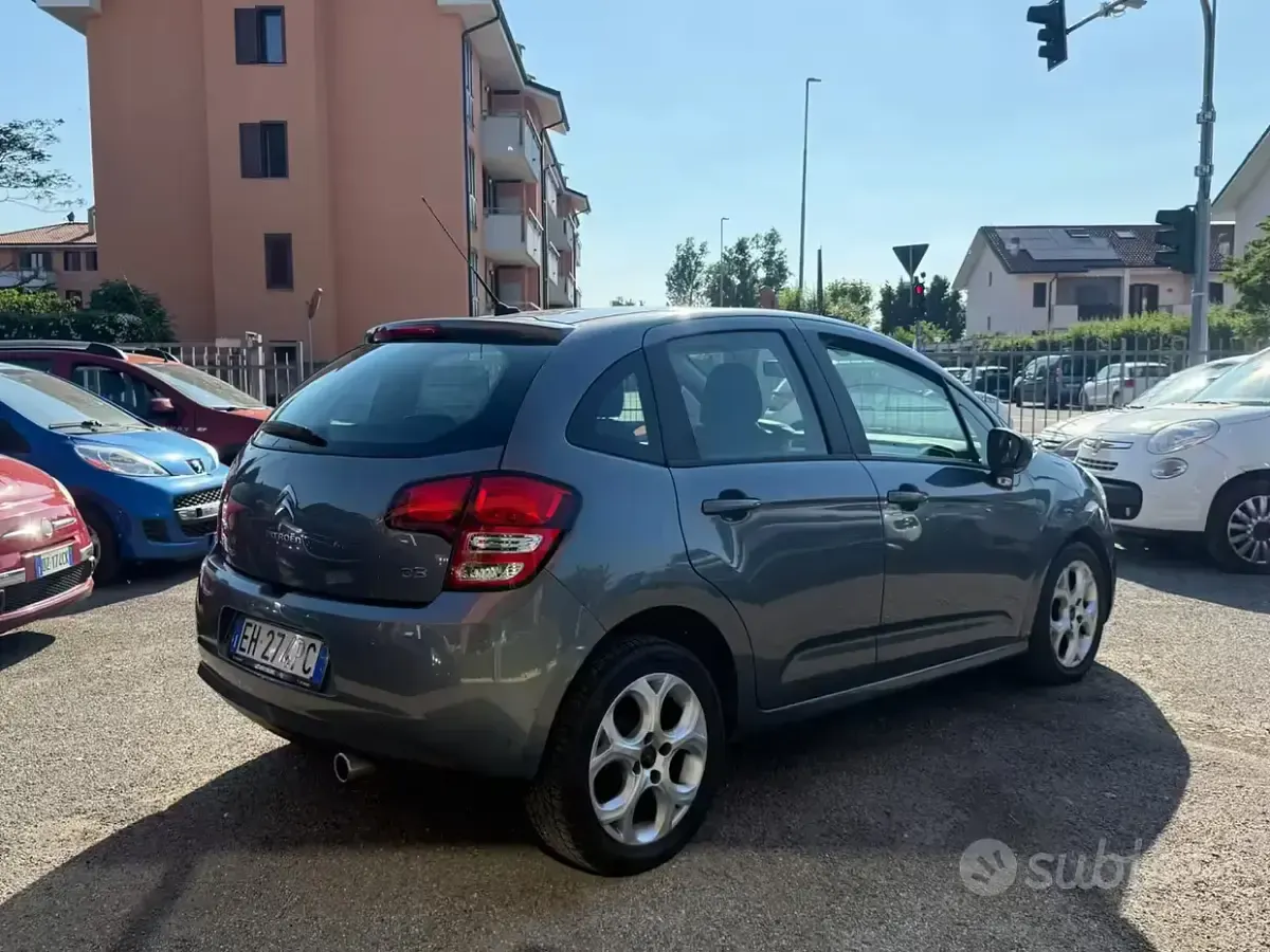 Gebraucht Citroën C3 Exclusive 95 PS (69 kW) 2011 Grau Limousine