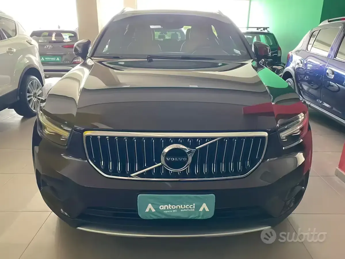 Usata Volvo XC40 150 CV (110 kW) 2019 Marrone SUV
