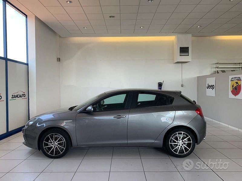 Other Usata 2013 Alfa Romeo Giulietta Progression Due volumi | 6900 € (Buon prezzo) - Immagine 1/4