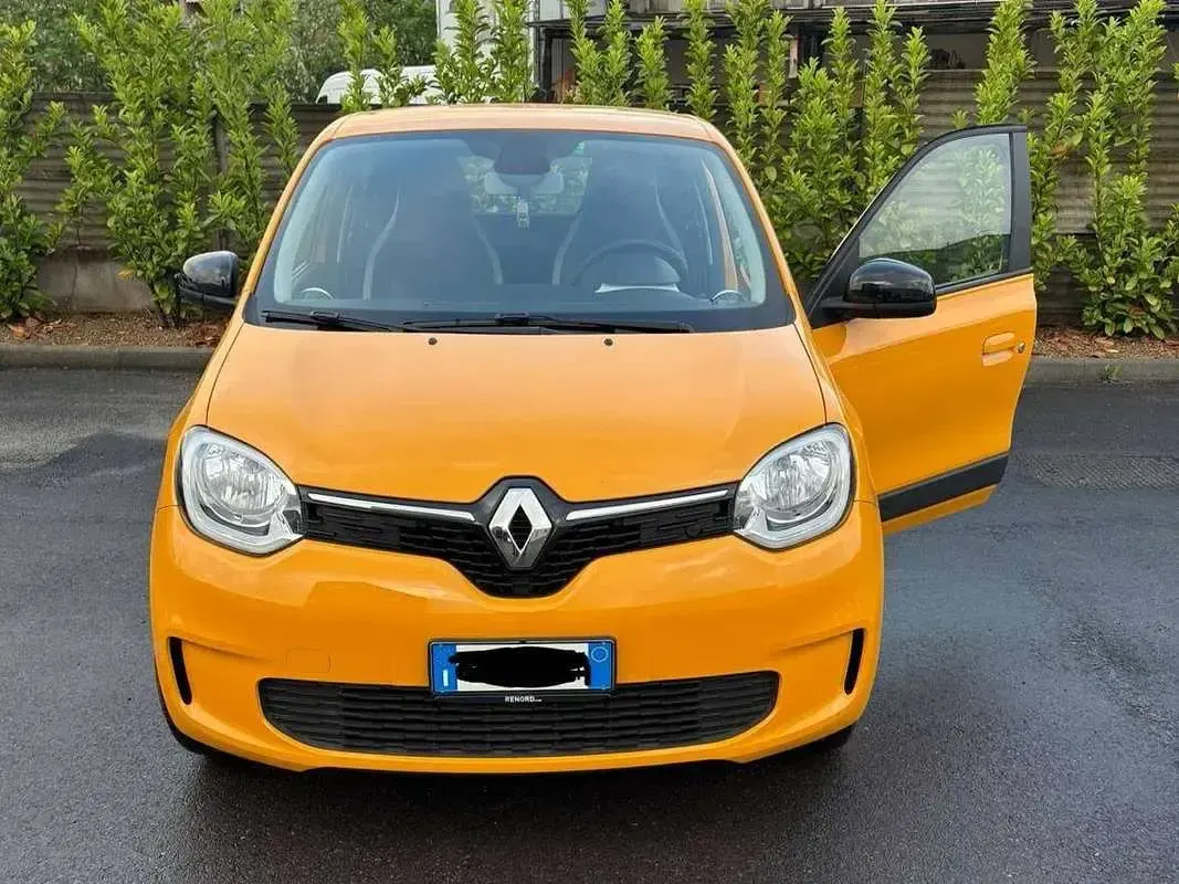 Usata Renault Twingo SE 65 CV (47 kW) 2023 Giallo Utilitaria