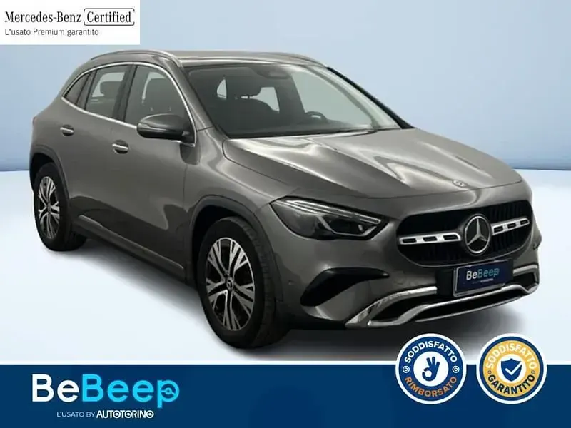 Usata Mercedes GLA200 Advanced Plus 150 CV (110 kW) 2023 Grigio metallizzato SUV