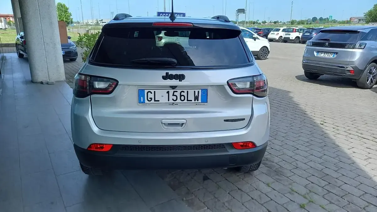 Usata Jeep Compass Night Eagle 131 CV (96 kW) 2022 Argento SUV