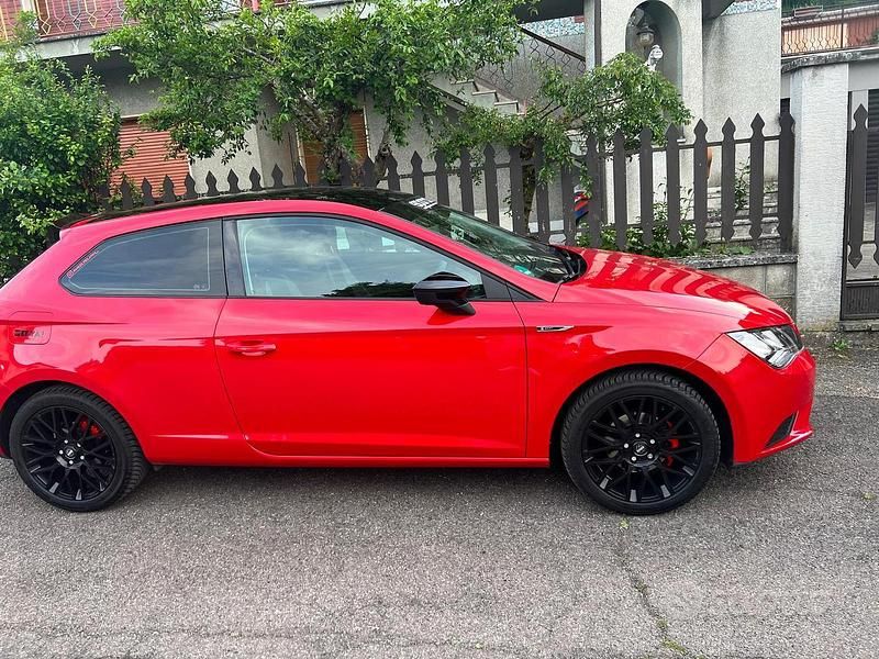 Usata Seat Leon 105 CV (77 kW) 2014 Rosso Station wagon