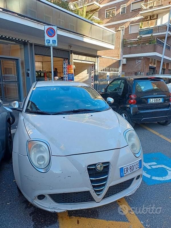 Bianco Usata 2013 Alfa Romeo MiTo Due volumi | 3300 € (Super prezzo) - Immagine 1/4