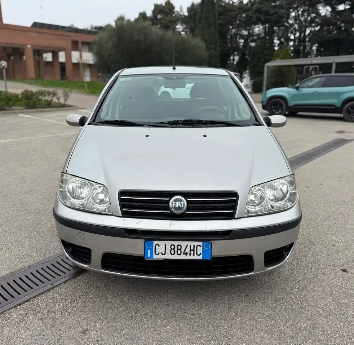 Usata Fiat Punto Dynamic 60 CV (44 kW) 2003 Argento Utilitaria