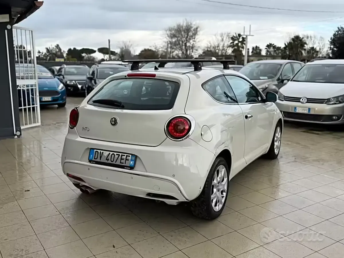 Gebraucht Alfa Romeo MiTo Distinctive 155 PS (114 kW) 2009 Weiß Kleinwagen