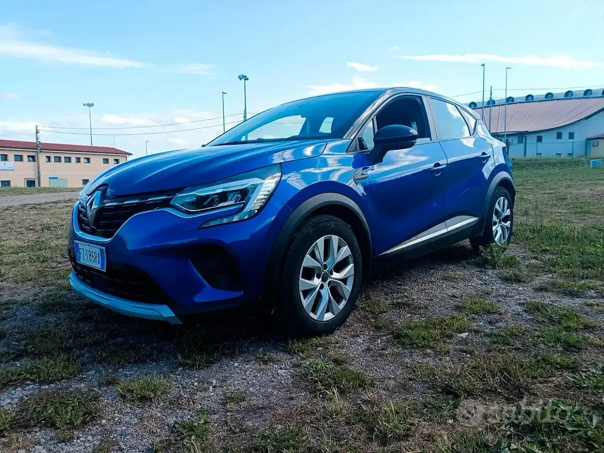 Usata Renault Captur 95 CV (69 kW) 2020 Blu SUV
