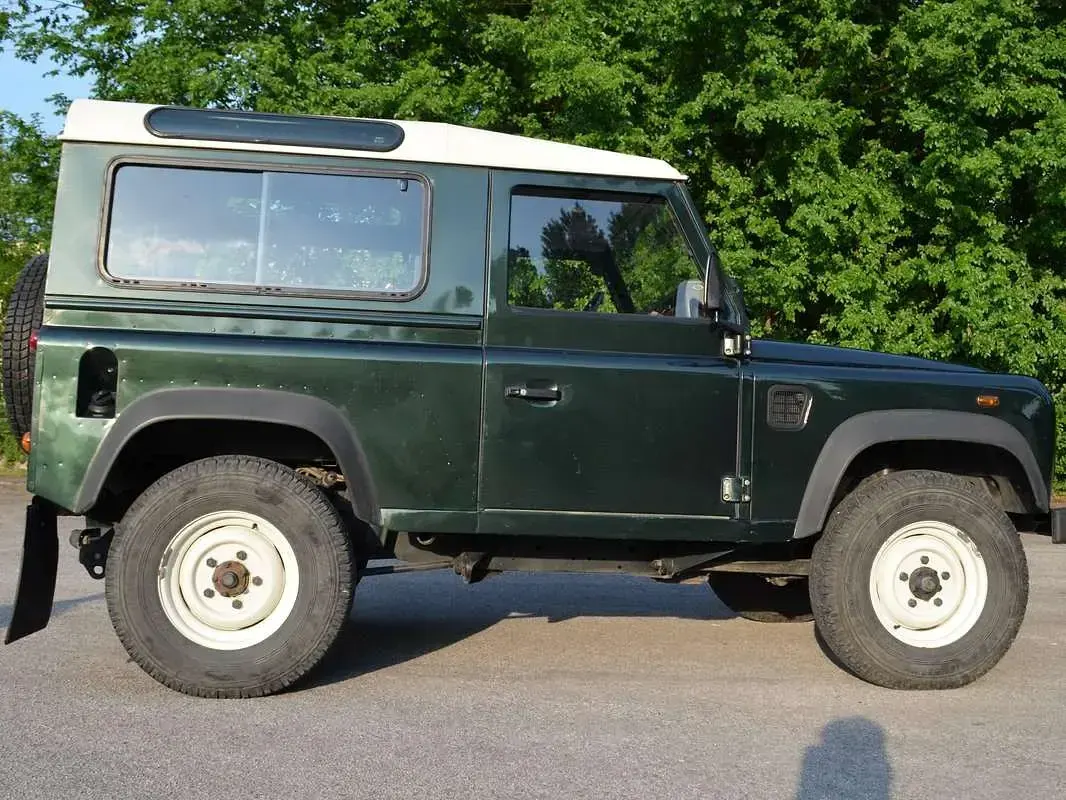 Usata Land Rover Defender 122 CV (89 kW) 2004 Pick-up
