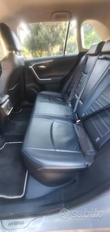 Usata Toyota RAV4 2020 Grigio SUV