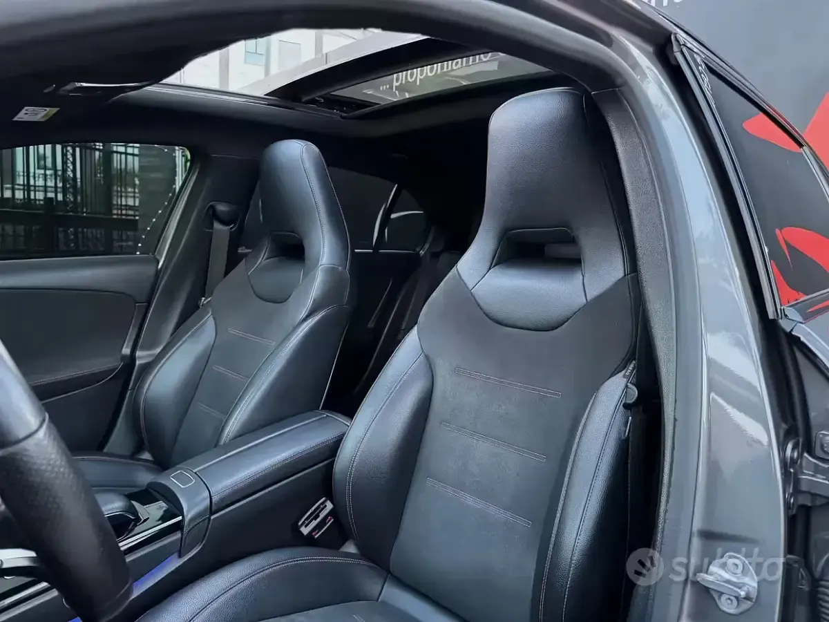 Usata Mercedes A180 Premium 116 CV (85 kW) 2019 Grigio Berlina