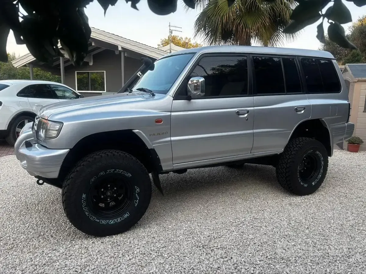 Usata Mitsubishi Pajero 1998 Grigio SUV