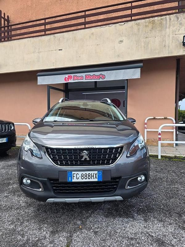 Usata Peugeot 2008 Allure 99 CV (72 kW) 2017 Grigio SUV