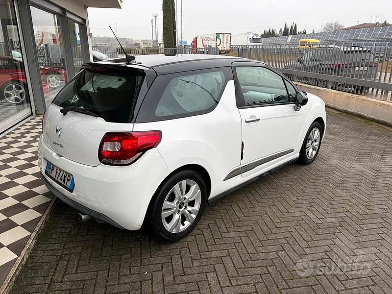 Usata DS Automobiles DS3 Chic 95 CV (69 kW) 2012 Bianco Coupé