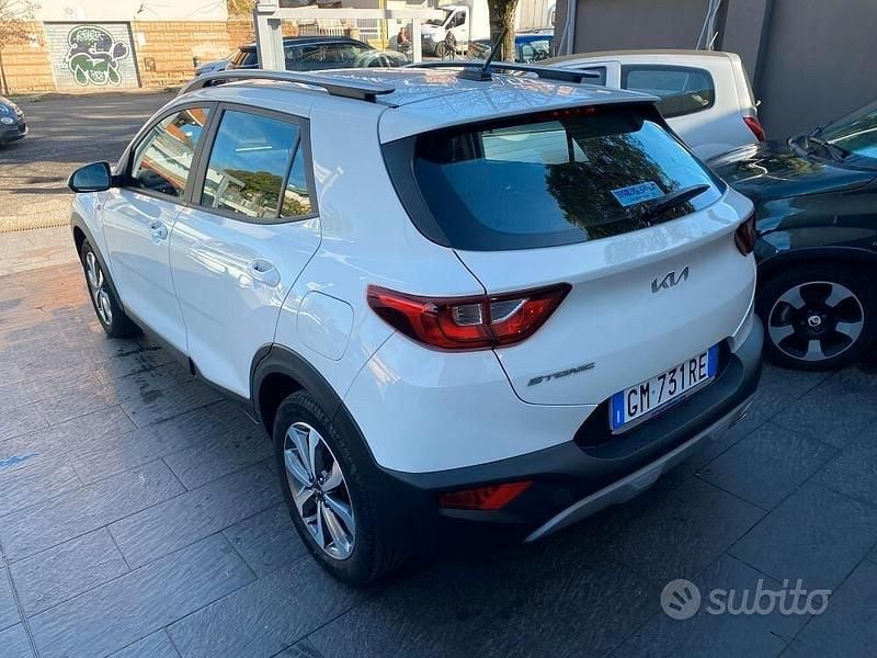 Usata Kia Stonic Urban 84 CV (61 kW) 2023 Bianco SUV