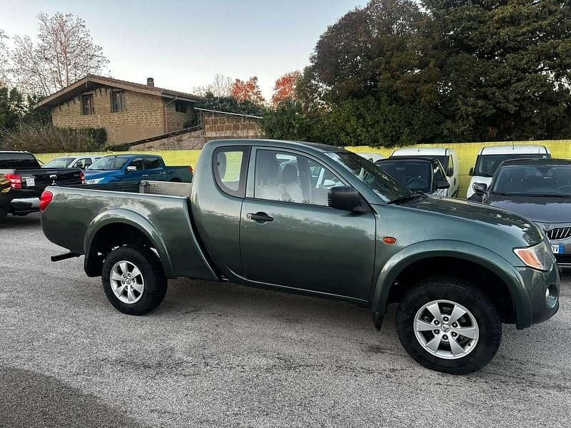 Usata Mitsubishi L200 136 CV (100 kW) 2007 Muschio Pick-up