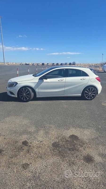 Usata Mercedes A180 109 CV (80 kW) 2014 Bianco Berlina