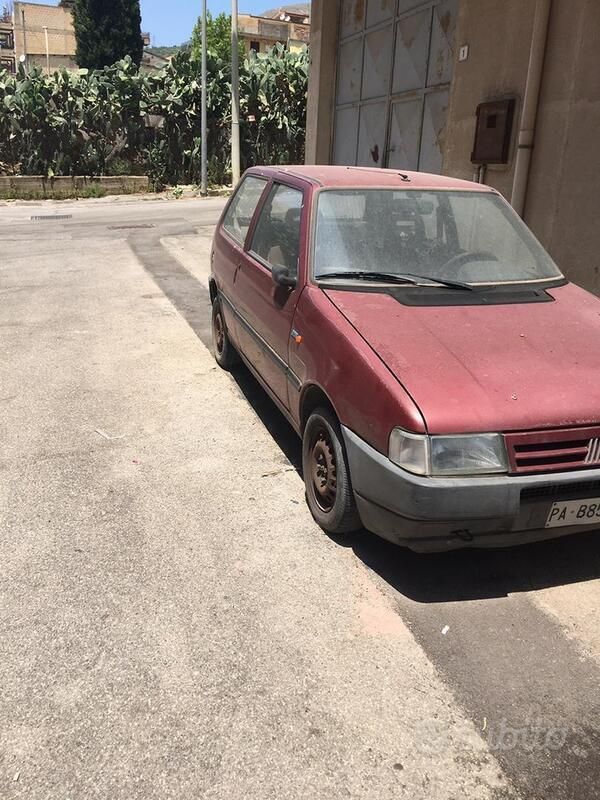 Usata Fiat Uno 45 CV (33 kW) 1993 Rosso Utilitaria