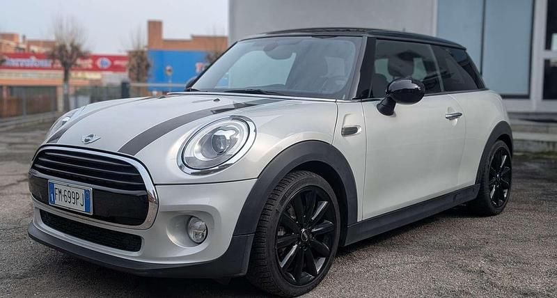 Usata Mini Cooper Hype 136 CV (100 kW) 2017 Argento Utilitaria