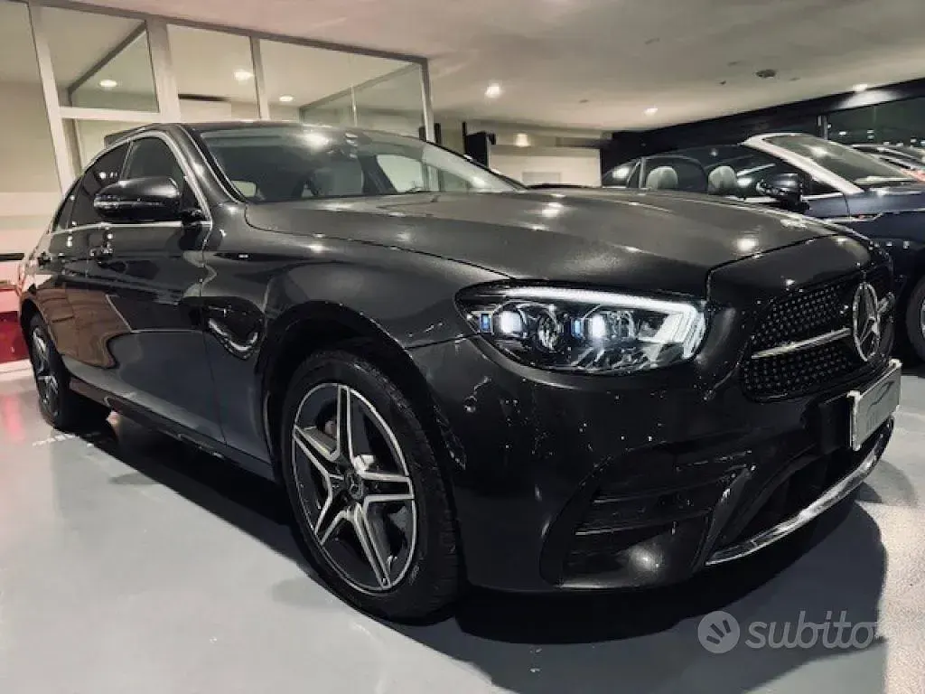 Usata Mercedes E300 Premium Plus 194 CV (142 kW) 2021 Nero Berlina