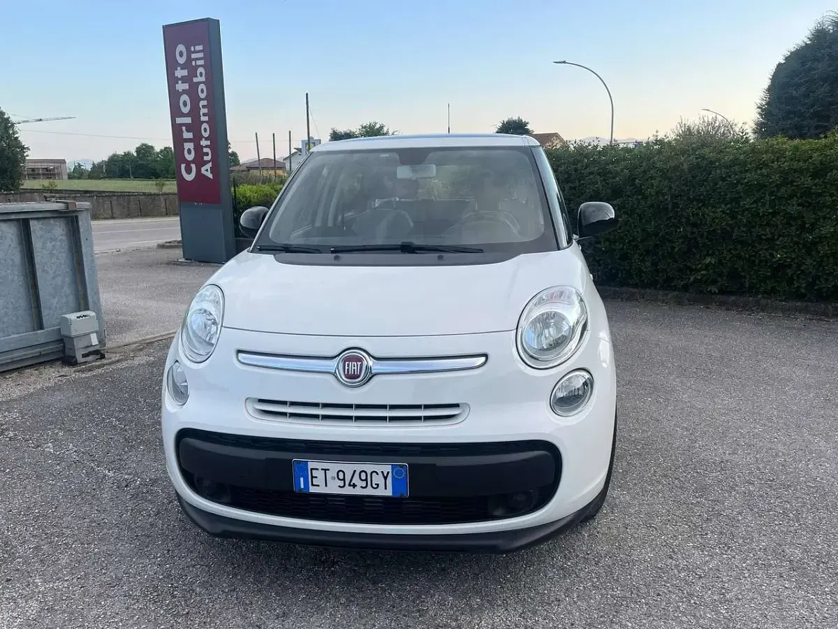 Usata Fiat 500L Lounge 84 CV (61 kW) 2013 Bianco Monovolume