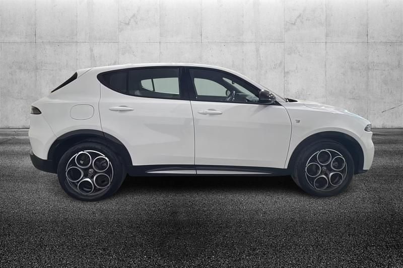 Usata Alfa Romeo Tonale Ti 160 CV (117 kW) 2023 Bianco pastello SUV