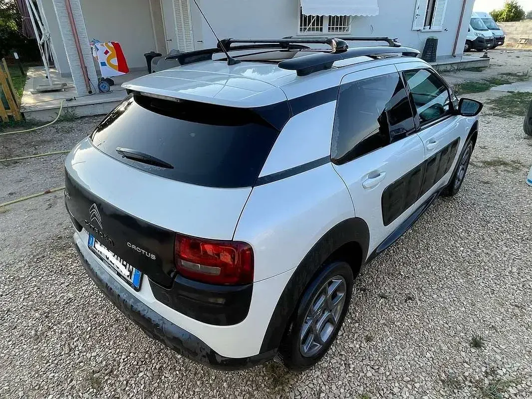Usata Citroën C4 Shine Edition 92 CV (67 kW) 2014 Bianco SUV