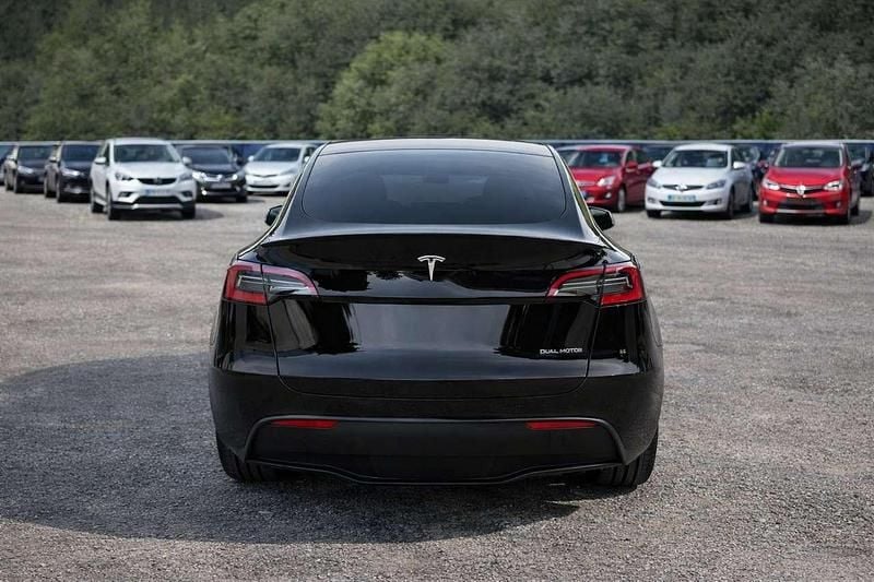 Usata Tesla Model Y Performance 155 kW (211 CV) 2023 Nero SUV